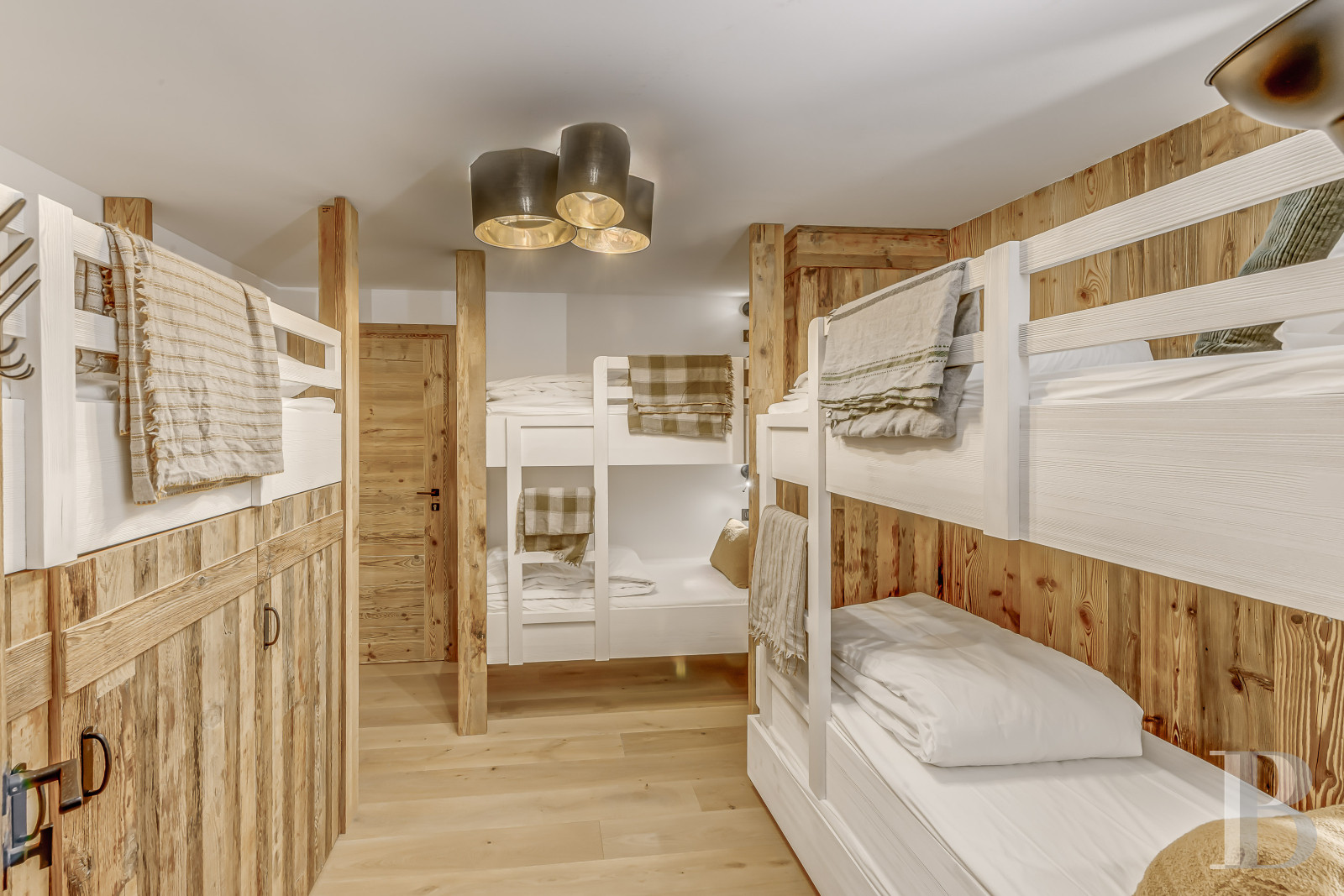 A former village house completely renovated to create a luxurious chalet in Tignes-les-Brévières in Savoie - photo  n°21